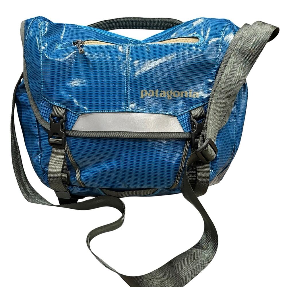 Patagonia Black Hole Mini Messenger Bag 12L Bright Blue Discontinued 2015 NOS